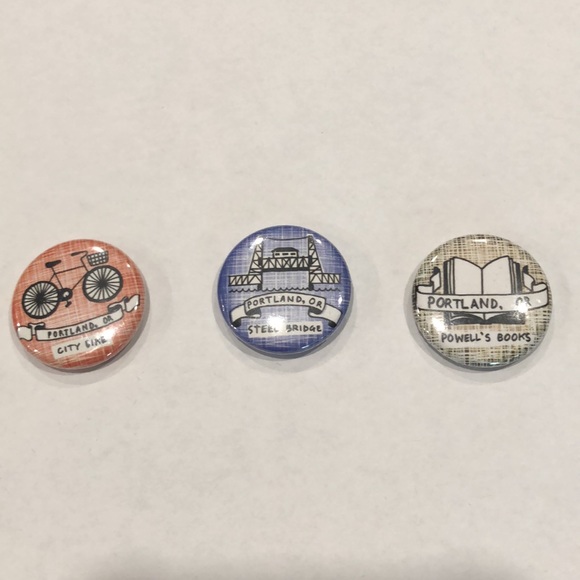 Powell Books pin buttons x 3. - Picture 2 of 4
